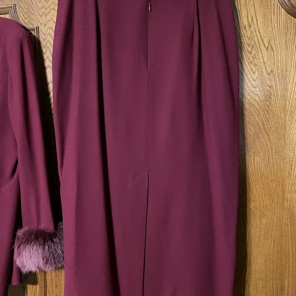 Lilly & Taylor women Dinner suit with Fox cuff - Picture 8 of 11